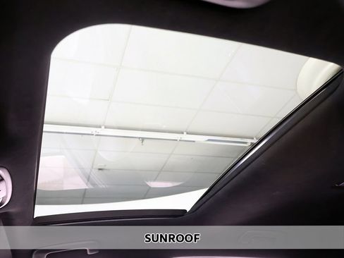 Used 2019 Kia Stinger GT2 AWD/4WD image 4