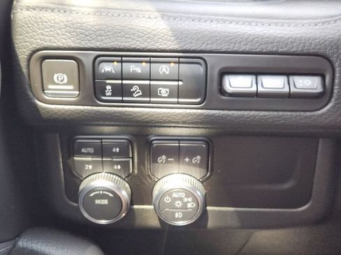 Used 2023 GMC Yukon XL Denali w/ LPO, Floor Liner Package AWD/4WD image 22