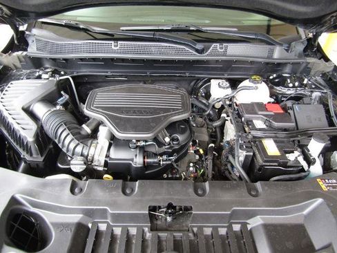 Used 2025 Chevrolet Blazer RS AWD/4WD image 33