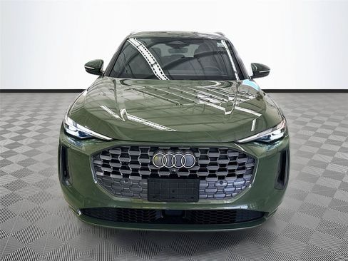 Certified 2025 Audi Q5 Premium w/ Convenience Package AWD/4WD image 2