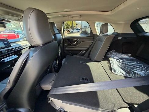 New 2026 Lincoln Corsair Premiere image 12