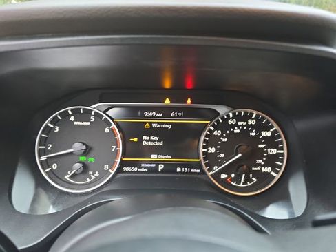 Used 2023 Nissan Rogue S image 26