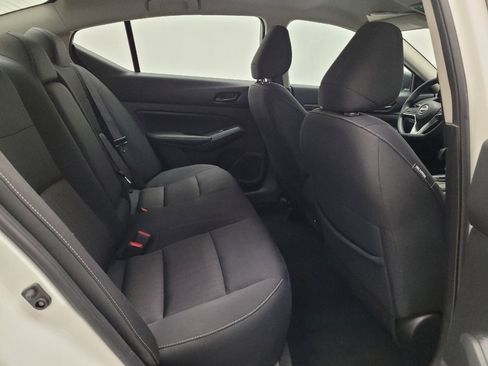 Used 2025 Nissan Altima 2.5 SV FWD image 19
