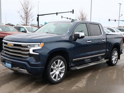 Certified 2022 Chevrolet Silverado 1500 High Country w/ High Country Premium Package image 3