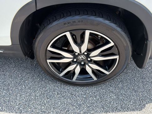 Used 2019 Honda Pilot Touring image 39