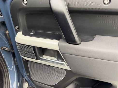 Used 2020 Land Rover Defender 110 SE image 42