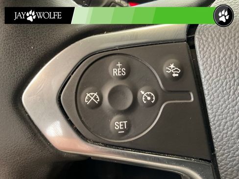 Used 2024 Chevrolet Traverse LT FWD image 12