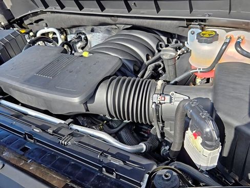 Used 2025 Chevrolet Silverado 1500 LTZ AWD/4WD image 10