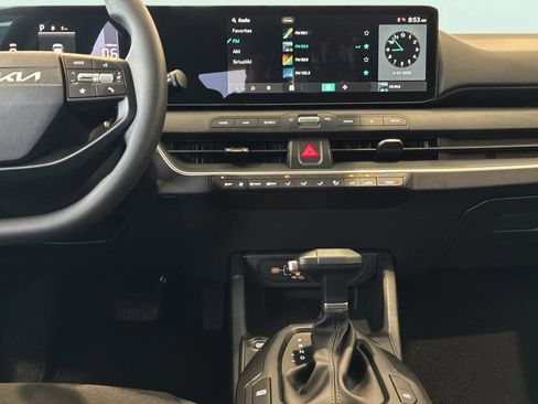 New 2026 Kia K4 FWD image 30