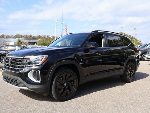 New 2026 Volkswagen Atlas SE image 3