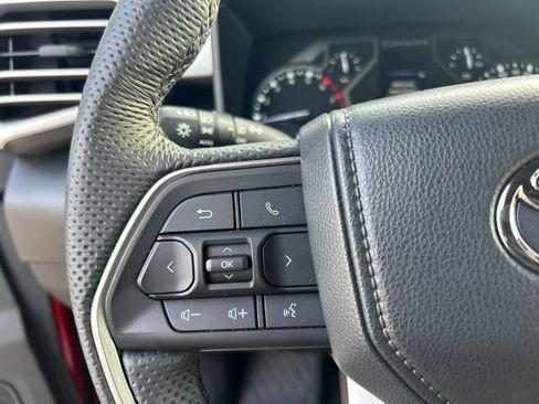 Used 2025 Toyota Tundra SR5 w/ SR5 Premium Package AWD/4WD image 25