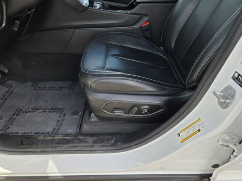 Used 2023 Jeep Grand Cherokee Limited AWD/4WD image 19