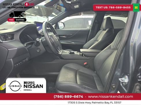 Used 2024 Toyota Venza LE image 4