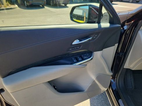 Used 2021 Cadillac XT4 Premium Luxury image 22