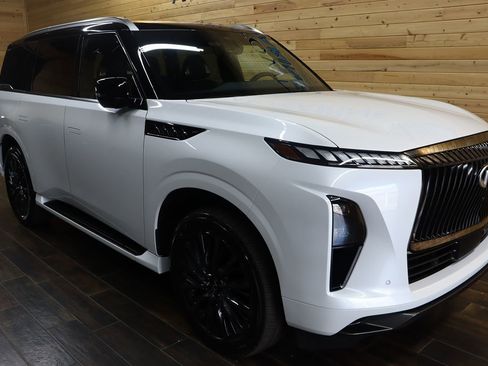 Used 2026 INFINITI QX80 Autograph AWD/4WD image 2