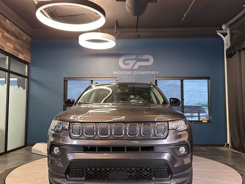 Used 2022 Jeep Compass Latitude AWD/4WD image 8