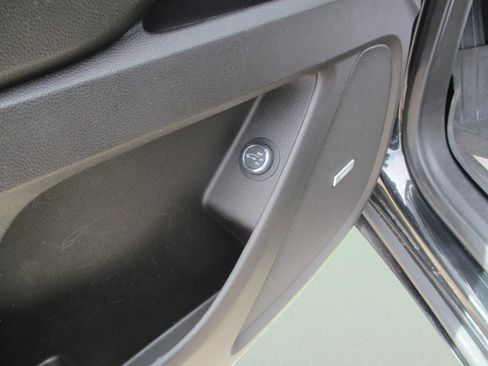 Used 2019 Chevrolet Traverse Premier w/ Redline Edition AWD/4WD image 25