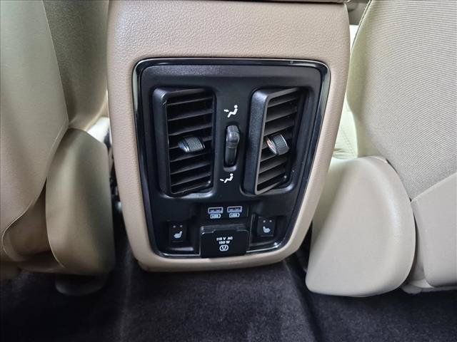Used 2018 Jeep Grand Cherokee Limited w/ Luxury Group II AWD/4WD image 18
