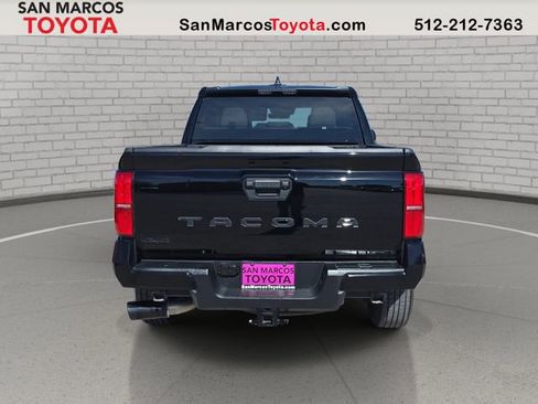 Used 2025 Toyota Tacoma SR5 AWD/4WD image 7