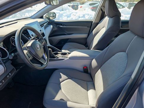 Used 2022 Toyota Camry LE w/ Carpet Mat Package (TMS) FWD image 20