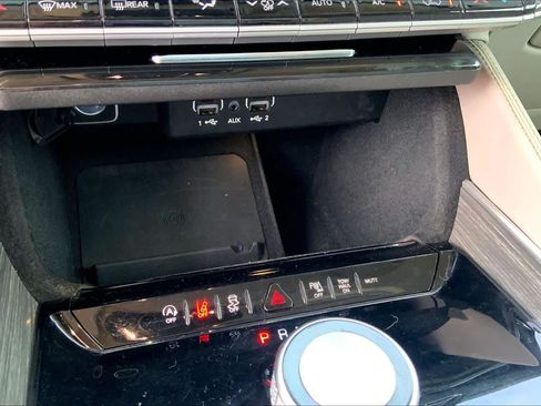 Used 2022 Jeep Wagoneer Series III w/ Premium Group I RWD image 35