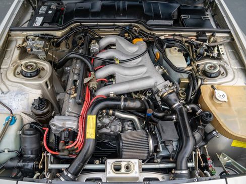 Used 1986 Porsche 944 Turbo image 42