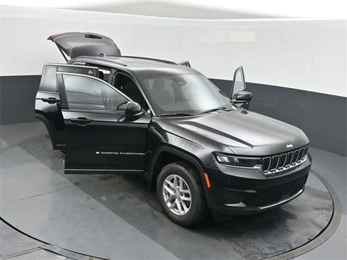 New 2025 Jeep Grand Cherokee Laredo X w/ Luxury Tech Group I image 48