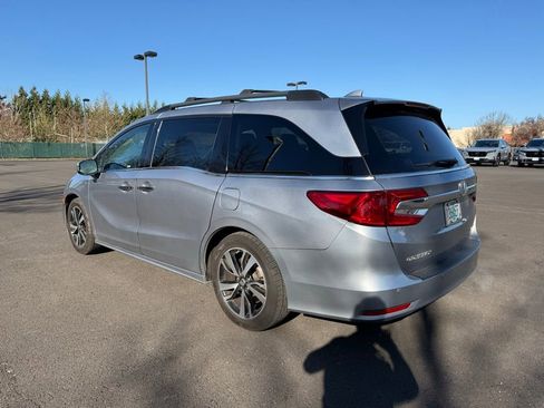 Used 2018 Honda Odyssey Elite image 4