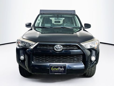 Used 2017 Toyota 4Runner SR5 image 2
