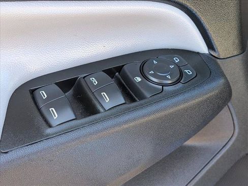 Used 2024 Chevrolet Equinox LT FWD image 7