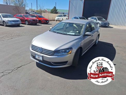 Used 2013 Volkswagen Passat 2.5 SE image 1