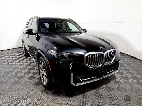 Certified 2024 BMW X5 xDrive40i w/ Parking Assistance Package AWD/4WD image 2