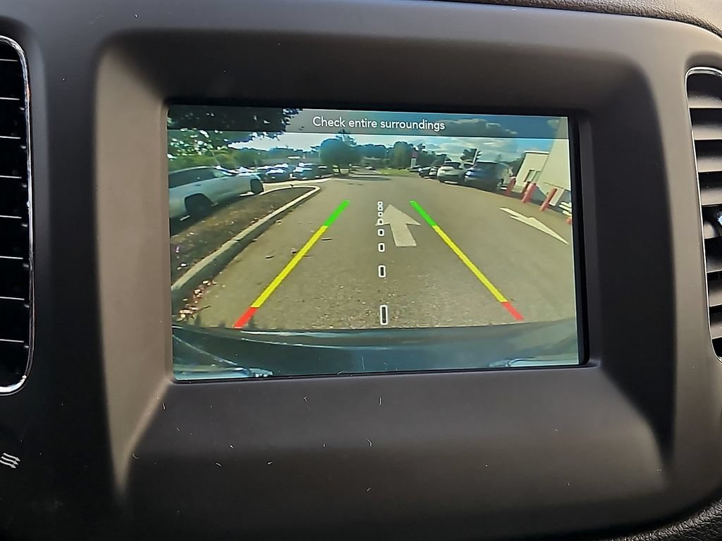 Used 2018 Jeep Compass Latitude w/ Popular Equipment Group AWD/4WD image 18