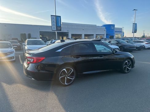 Used 2022 Honda Accord Sport image 3