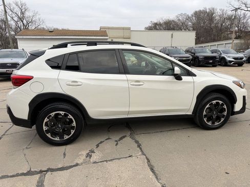 Used 2021 Subaru Crosstrek 2.0i Premium image 7