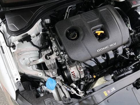 Used 2018 Hyundai Elantra SEL image 24