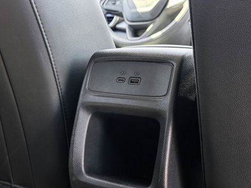 Used 2024 Chevrolet Trax LT FWD image 24