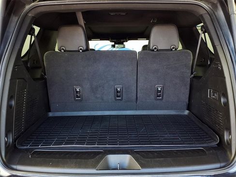 Used 2023 GMC Yukon XL Denali image 10