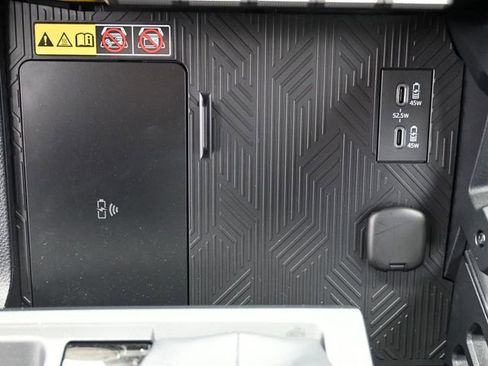 Used 2025 Toyota 4Runner TRD Off-Road image 41