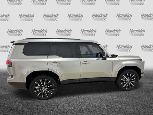 Certified 2025 Lexus GX 550 w/ Accessory Package (2T) AWD/4WD image 11
