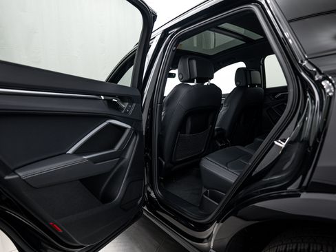 New 2025 Audi Q3 2.0T Premium w/ Convenience Package AWD/4WD image 17