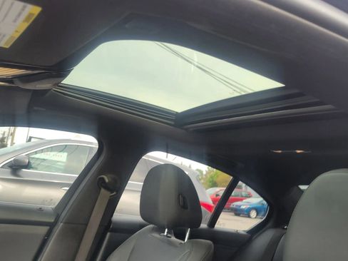 Used 2019 BMW 330i xDrive Sedan w/ Convenience Package image 22