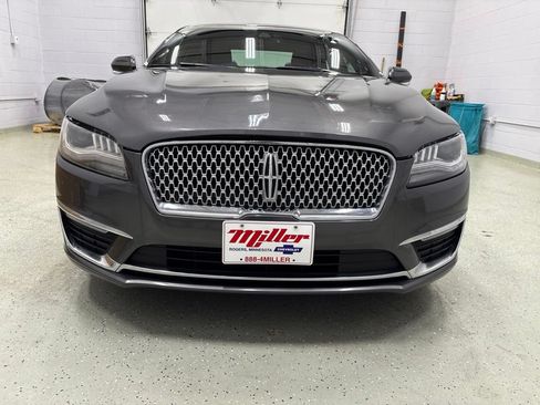 Used 2020 Lincoln MKZ FWD image 9