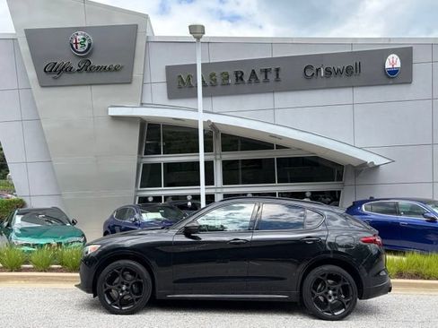 Used 2023 Alfa Romeo Stelvio Estrema AWD/4WD image 8