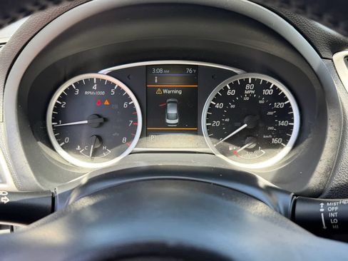 Certified 2019 Nissan Sentra SV FWD image 33