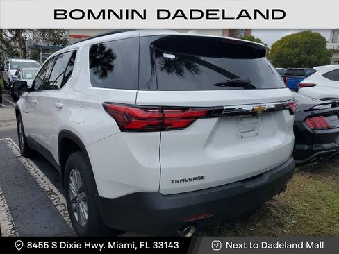 Used 2023 Chevrolet Traverse LT image 4