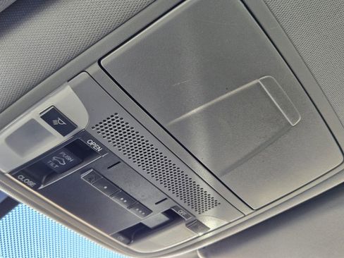 Used 2015 Acura TLX Base image 31