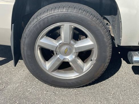 Used 2012 Chevrolet Suburban LTZ AWD/4WD image 9