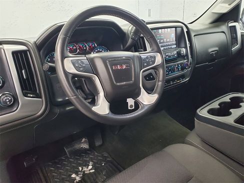 Used 2017 GMC Sierra 1500 SLE w/ SLE Value Package image 10