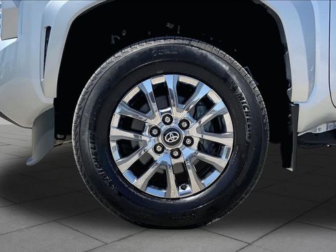 Used 2024 Toyota Tacoma Limited AWD/4WD image 11